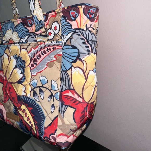 Vera Bradley Multi Strap Shoulder Bag - Botanical Beauty NWT - Picture 3 of 6